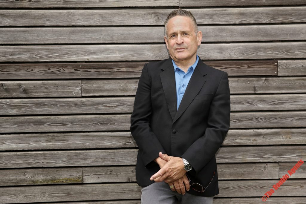 PUBLISHED THOUGHT-LEADERSHIP | READY TO REPURPOSE | SIMILAR COPY AVAILABLE | IMAGERY INCLUDED

Andrew Horn argues work-life balance is a myth. Great leaders succeed by aligning purpose, values, and service.