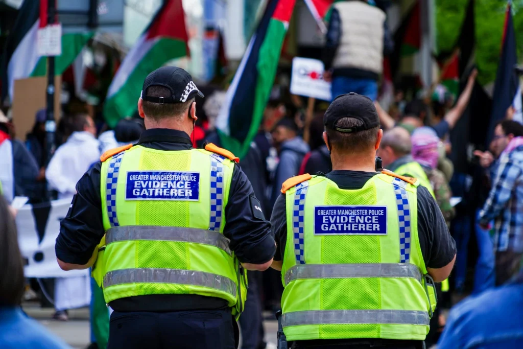 PUBLISHED THOUGHT-LEADERSHIP | READY TO REPURPOSE | SIMILAR COPY AVAILABLE | IMAGERY INCLUDED

Cable Street reminds us that rising populism and scapegoating threaten democracy, requiring vigilance against hate and extremism today.